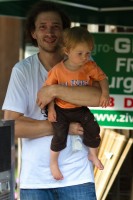 Dateiname=2012-06-29_18-30-04-heart-culture-2012-IMG_6877b-7d2s-hp.JPG
Dateigröße=565KB
Abmessungen: 1280x1920
hinzugefügt am: 13. Juli 2012 2012-06-29_18-30-04-heart-culture-2012-IMG_6877b-7d2s-hp.JPG