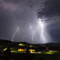 Dateiname=2015-05-19_22-15-11_gewitter_7D1L0149b.jpg
Dateigröße=788KB
Abmessungen: 1920x1920
hinzugefügt am: 19. Mai 2015 2015-05-19_22-15-11_gewitter_7D1L0149b.jpg