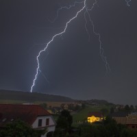 Dateiname=2016-07-22_23-54-44-Gewitter-7D1L6588b.jpg
Dateigröße=723KB
Abmessungen: 1920x1920
hinzugefügt am: 22. Juli 2016 2016-07-22_23-54-44-Gewitter-7D1L6588b.jpg