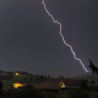 Dateiname=2016-07-23_00-01-16-Gewitter-7D1L6600b.jpg
Dateigröße=734KB
Abmessungen: 1920x1920
hinzugefügt am: 22. Juli 2016 2016-07-23_00-01-16-Gewitter-7D1L6600b.jpg
